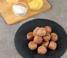 Фрикадельки L с двумя соусами