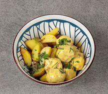 Картафель бейби с фрикадельками