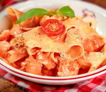 Папарделле с лососем