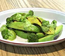 Авокадо на гриле