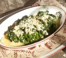 Нежный шпинат с пармезаном