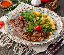 Говяжьи ребра с запеченным картофелем