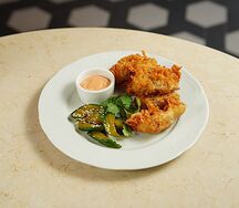 Острые куриные крылья в панировке