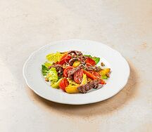 Салат с говядиной гриль