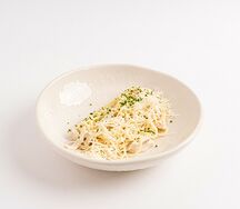 Спагетти с курицей в сливочном соусе