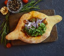 Хачапури по-аджарски с чашушули