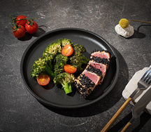 Тунец татаки с брокколи