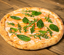 Пицца с лососем