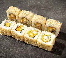 Ролл с креветкой темпура и соусом Спайси