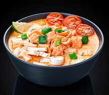 Суп Том-ям с лососем