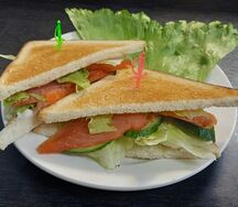 Сендвич с лососем