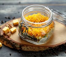 Салат с цыпленком и курагой