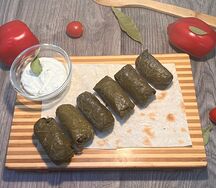 Долма с винoградными листьями