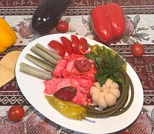 Ассорти домашних солений