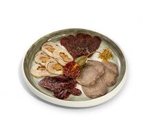 Кавказская мясная нарезка