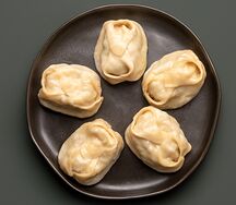 Манты с говядиной и тыквой