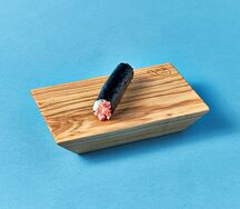 Хенд-ролл тунец