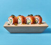 Комореби с крабом и лососем