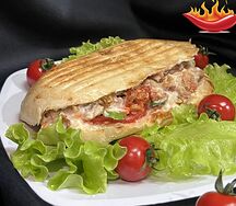 Шаурма в пите с курицей острая