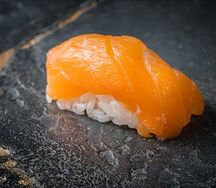 Суши Лосось