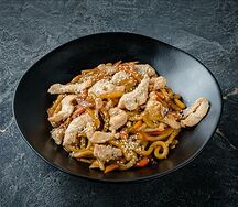 Вок с курицей