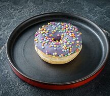 Донат с Черникой