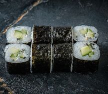 Ролл с огурцом