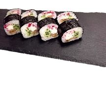 Ролл крабовый лосось