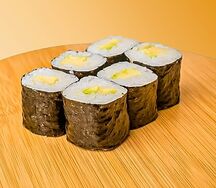 Маки ролл с авокадо