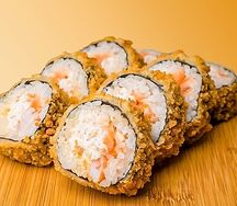 Ролл темпура с лососем и кальмаром