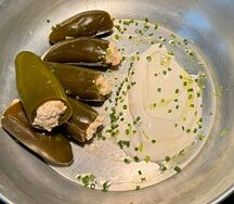 Фаршированные перцы халапеньо