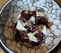 Вяленая свекла с козьим сыром