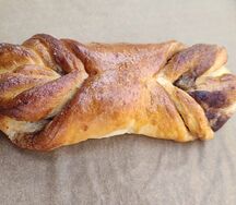 Булочка с корицей