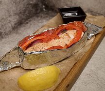 Лосось, запеченный в фольге