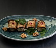 Рулетики из баклажан