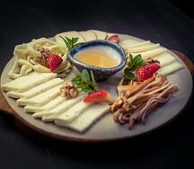 Ассорти кавказских сыров