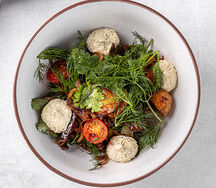 Теплый салат с говяжьим языком