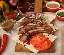 Каре ягненка на углях