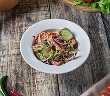 Салат по-грузински с орехами