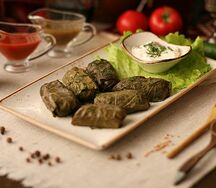 Долма из винoградных листьев