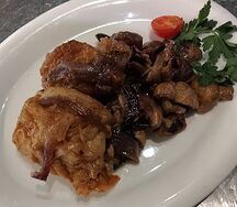 Курица с грибами в кисло-сладком соусе