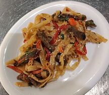 Лапша удон с говядиной