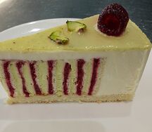 Торт Малина-фисташка