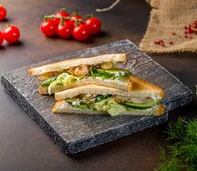Опа Сэндвич, с курицей и свежим огурцом