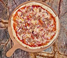 Пицца с Тунцом