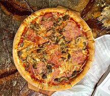 Пицца с грибами и прошутто котто