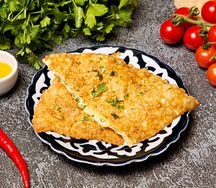 Чебурек сыром и зеленью