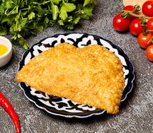 Чебурек с курицей и сыром