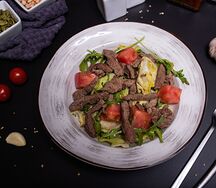 Салат с говядиной