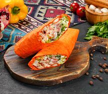 Шаурма куриная на углях в сырном лаваше